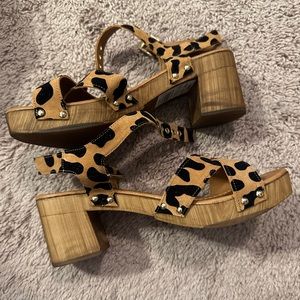 Leopard wedges